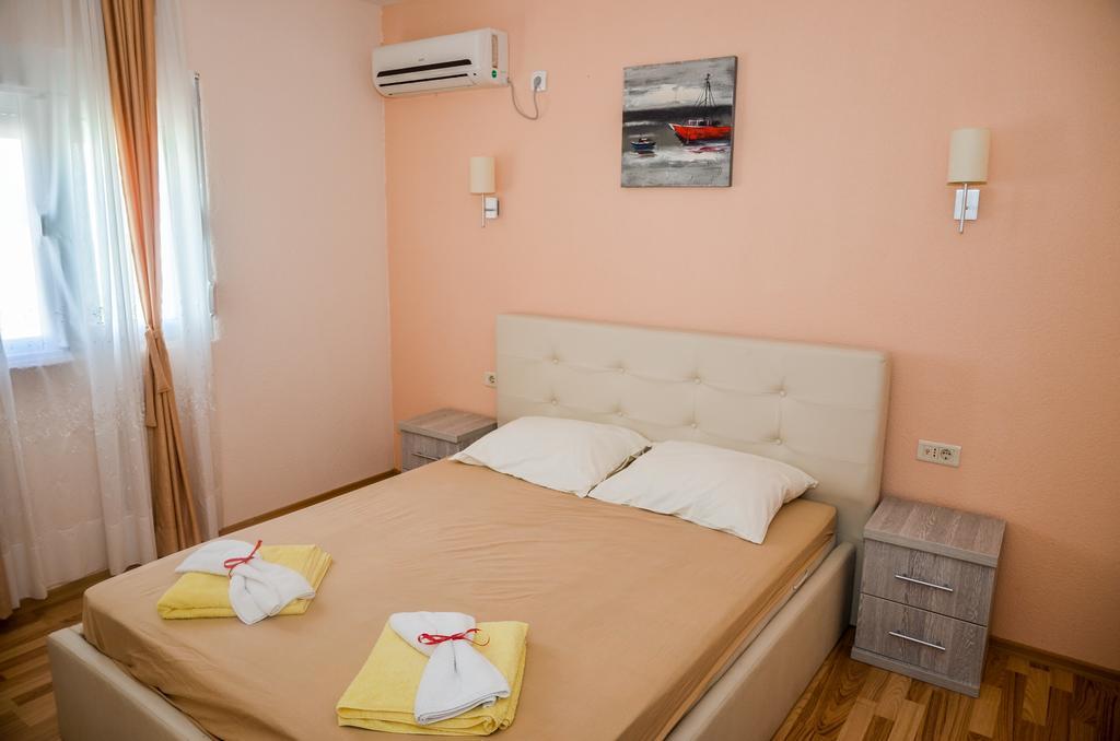 Apartments Paradise Ulcinj Esterno foto