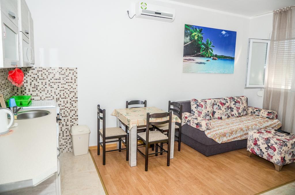Apartments Paradise Ulcinj Esterno foto