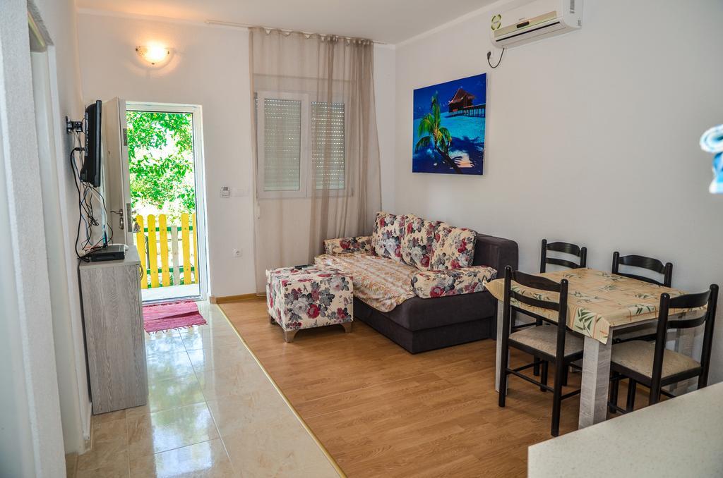 Apartments Paradise Ulcinj Esterno foto