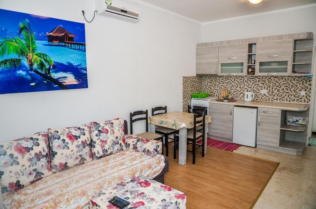 Apartments Paradise Ulcinj Esterno foto