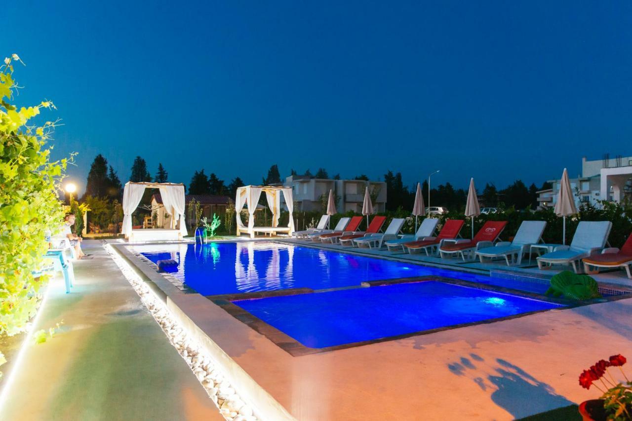 Apartments Paradise Ulcinj Esterno foto
